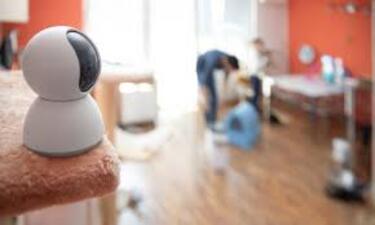 Wireless indoor home camera