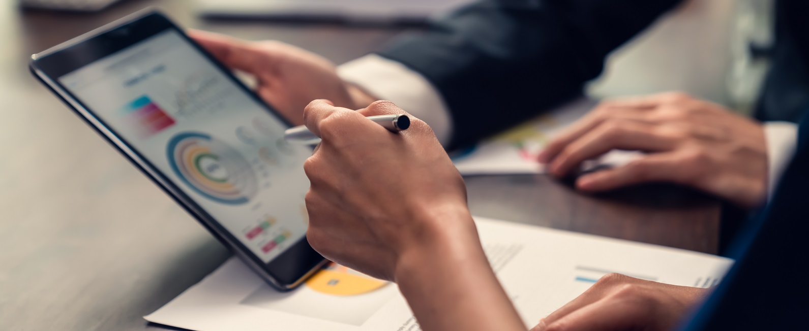 A COMPLETE GUIDE TO WIN BIG IN FOREX TRADING