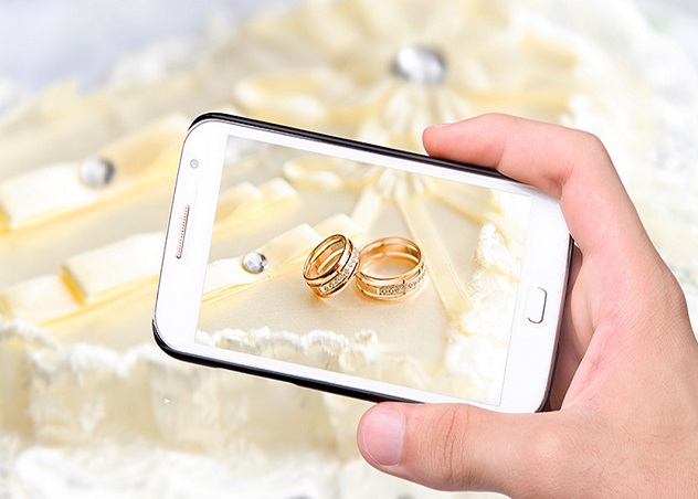 Pro Tips for Taking Jewelry Photographs with a Smartphone