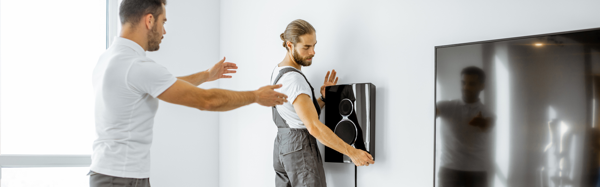 What functions can you get from a smart sound bar?