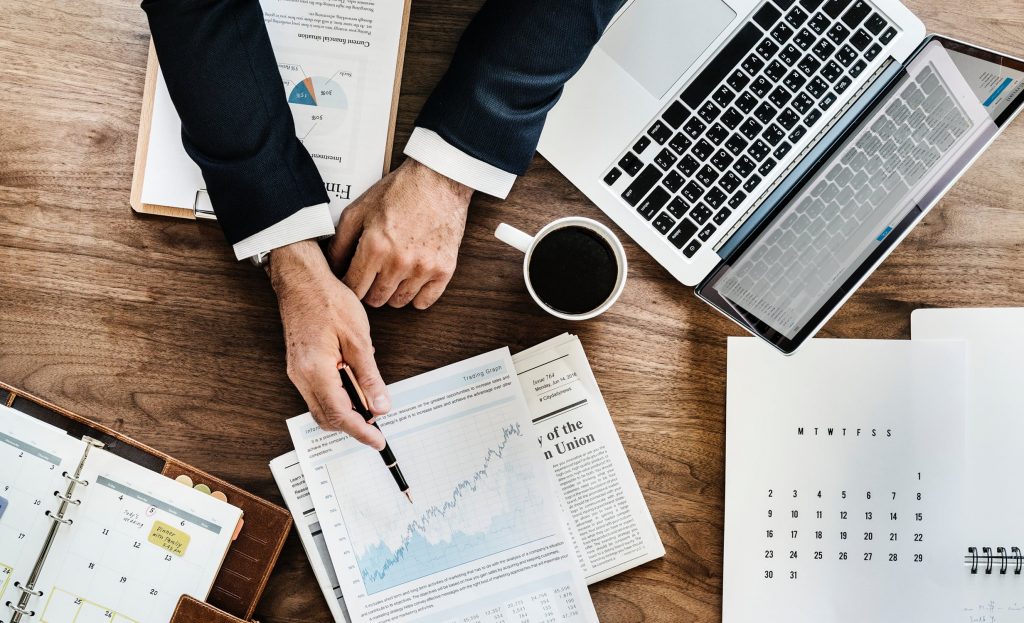QROPS vs SIPP: Which pension scheme should you choose?