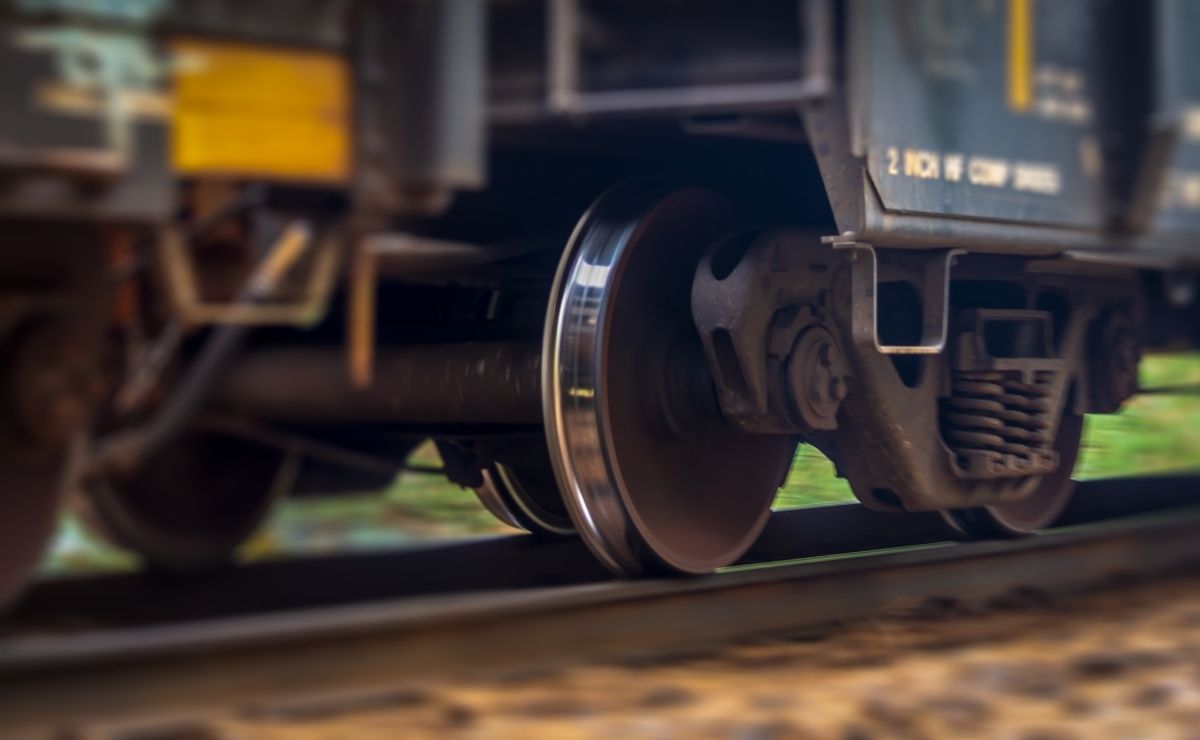 How is Train Traffic Managed Efficiently by Train Dispatchers?