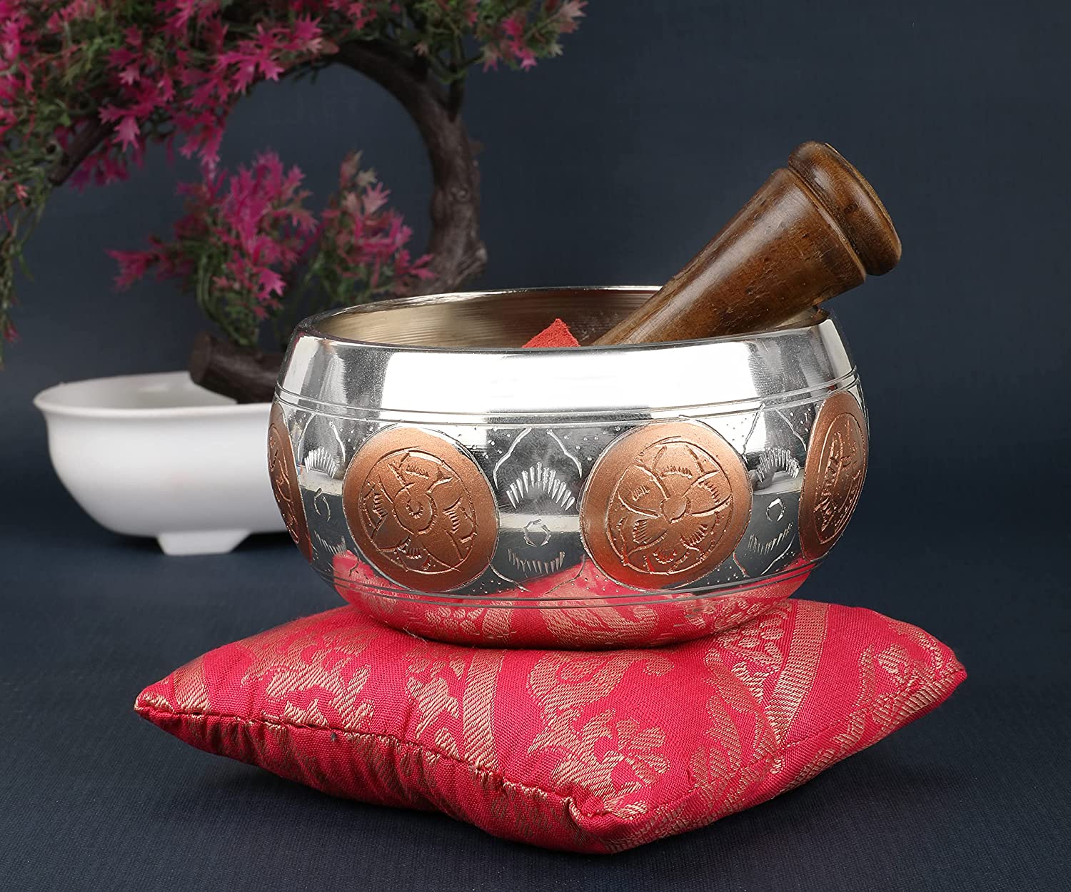 How to use tibetan singing bowl