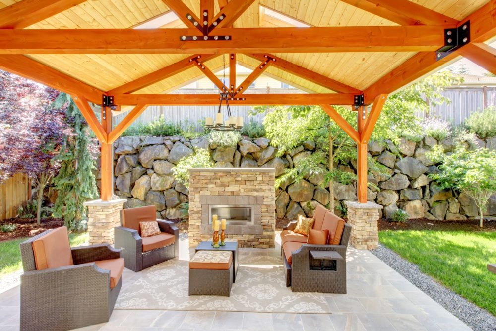 How much does it cost to build a roof over a deck?