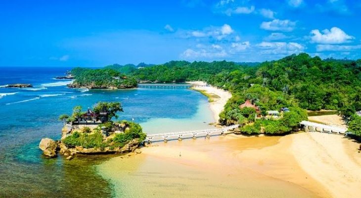  Wisata pantai yang eksotis dan unik di Malang