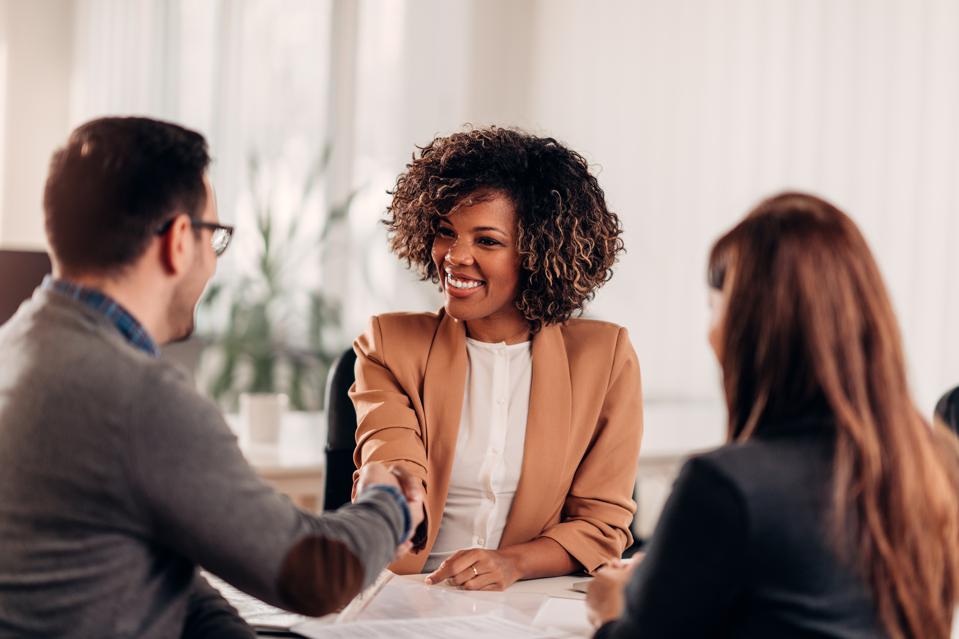 A Simple Guide to Know About the Importance of Executive Recruiting Software