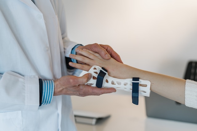Choosing the Right Orthopedic Hospital: Factors to Consider for Your Surgery and Recovery