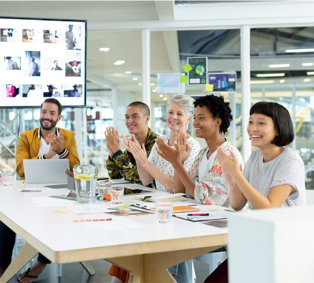 An Investor Pitch Deck To Get You Noticed