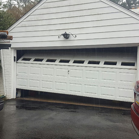 Select The Best Garage Door Replacement Service With Professionals