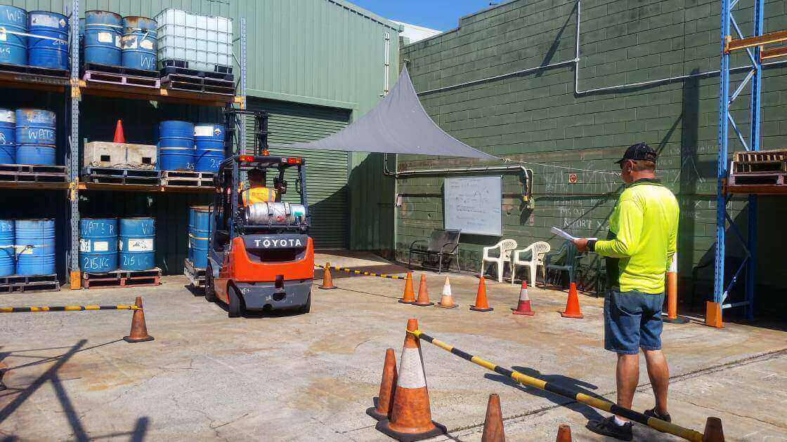 Why Consider Forklift Course to Operate Lifting Equipment in Brisbane? 
