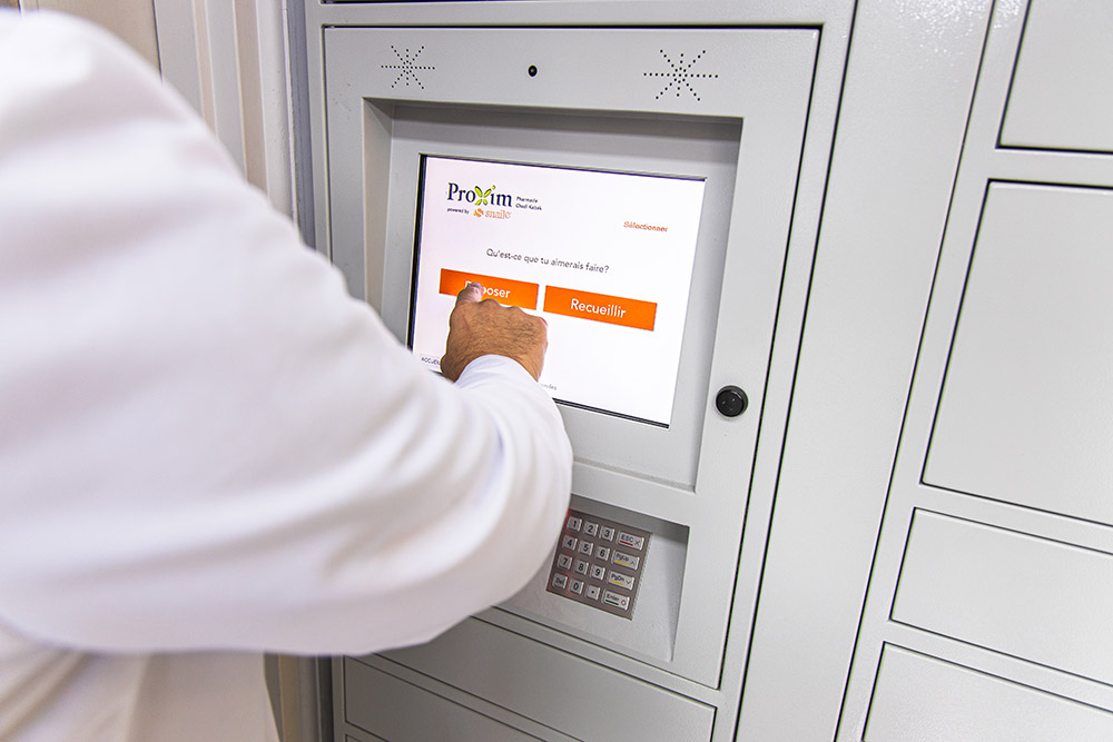 Get Intelligent Parcel Lockers in Canada -  Snaile Canada