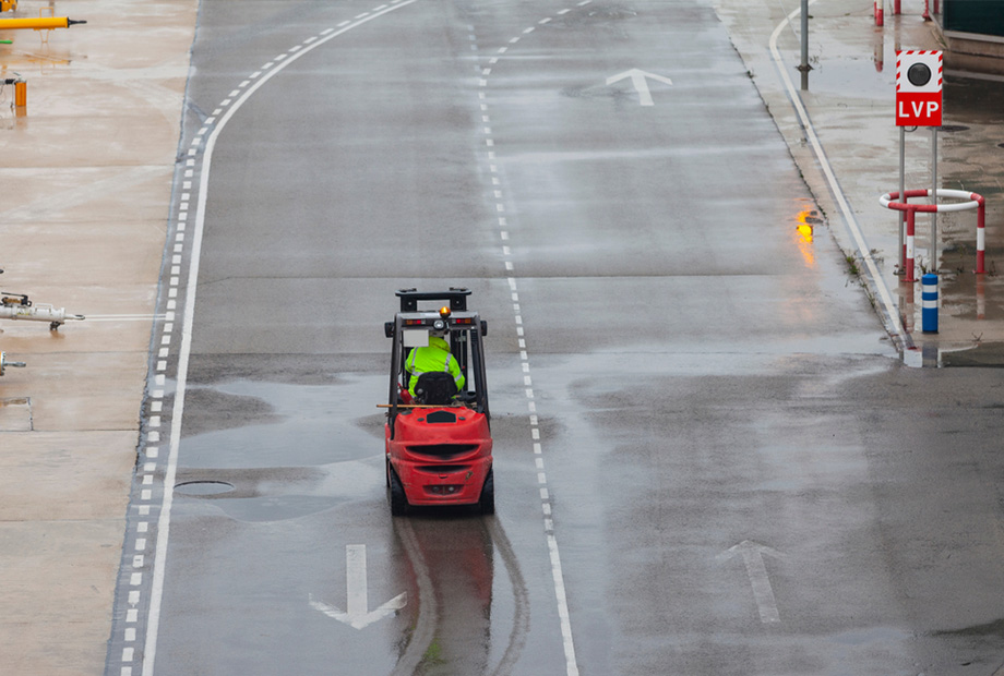 Forklift Safety In Wet Conditions