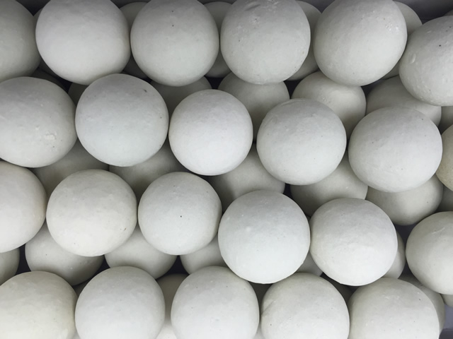 Uses of Inert Ceramic Ball in Petrochemical Industry