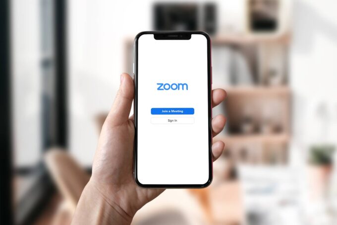 How to Record a Podcast on Zoom [Step by Step Guide]