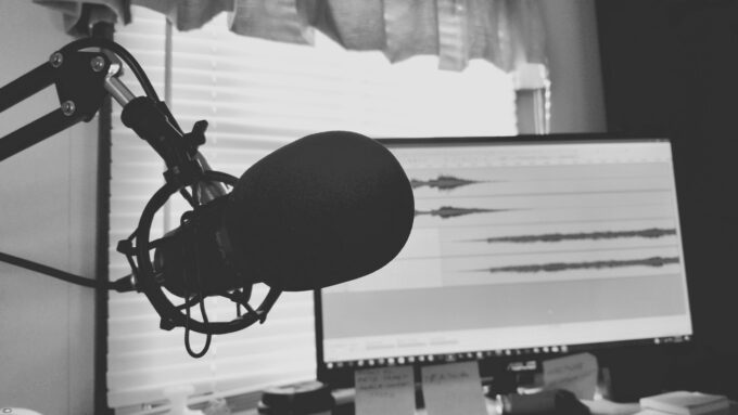Labeling Podcasters: Independent and Corporate Podcasters