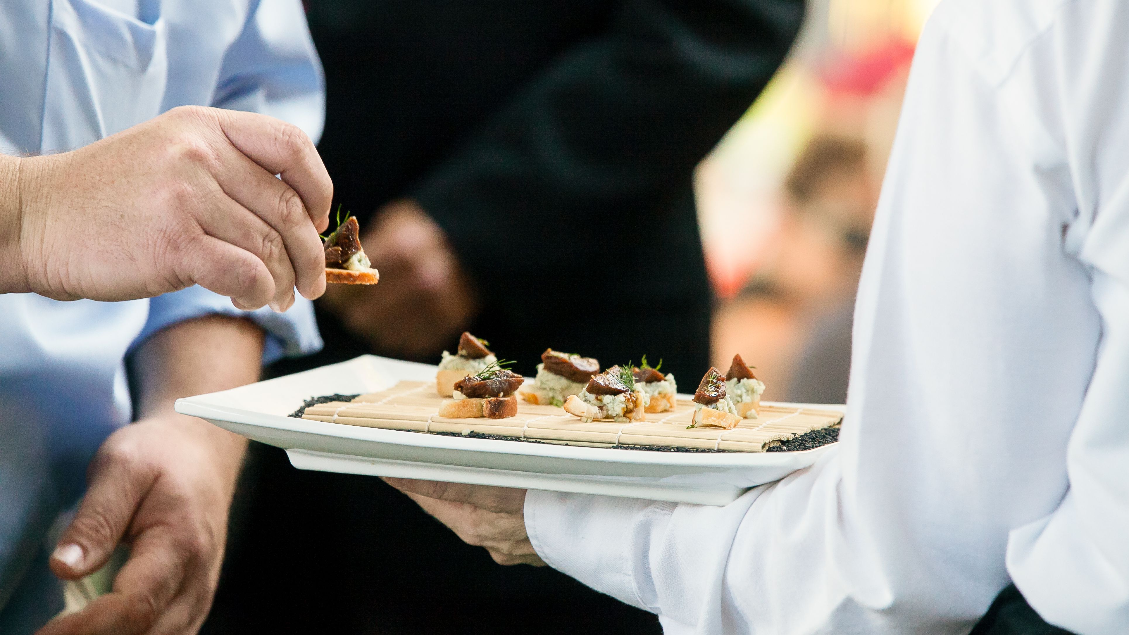 How To Choose The Right Catering Company