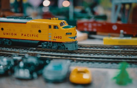 HO Scale Train Sets