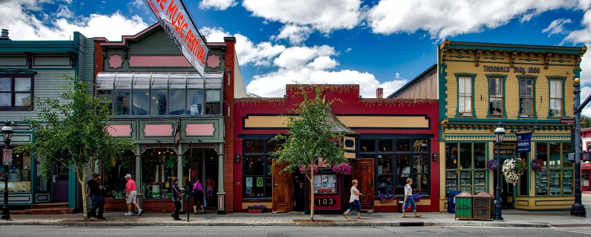 Choosing the Perfect Storefront for Your Commercial Business