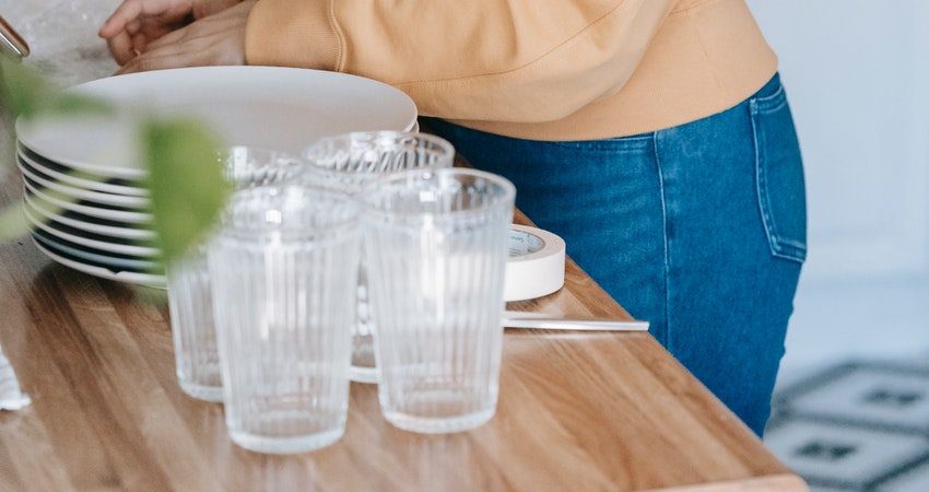 PACK GLASSES FOR MOVING WITHOUT BREAKING A SINGLE GLASS