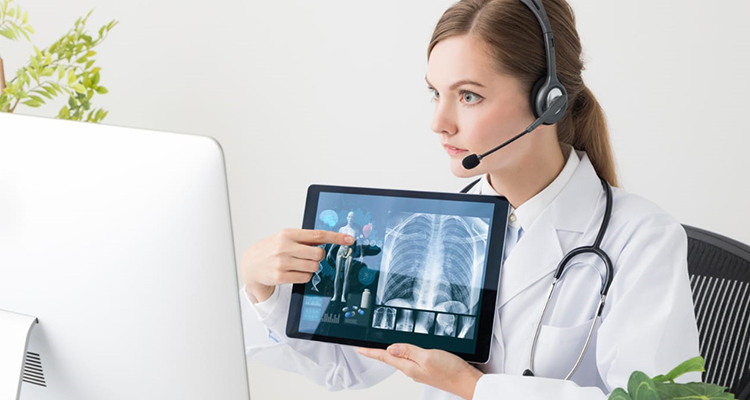 How remote patient monitoring system helps healthcare sector?