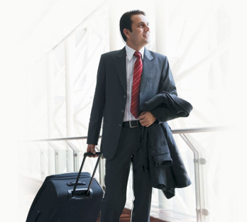 How does an IndusInd multi-currency forex card help on your overseas trips?