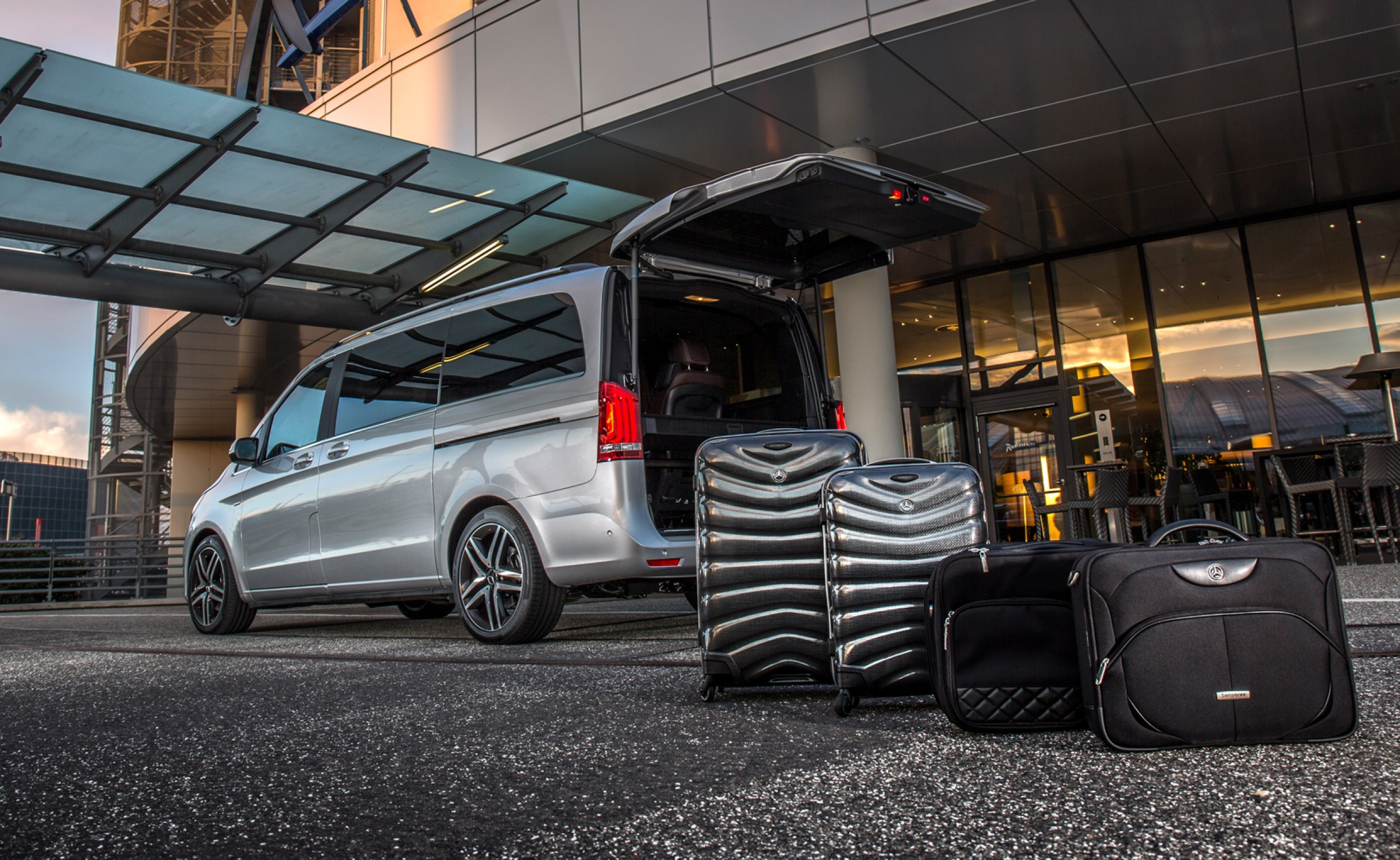 6 Reasons to Use Airport Transfers