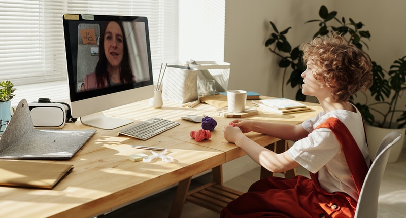 How is 'online Assignment help service' beneficial?