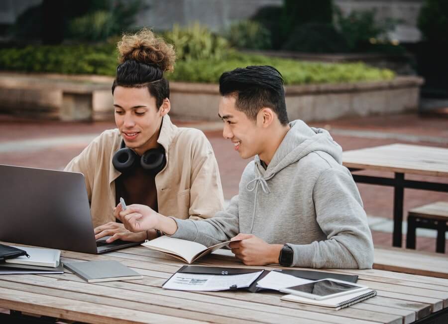 Can Anyone Provide me With An Online Assignment Help Canada?