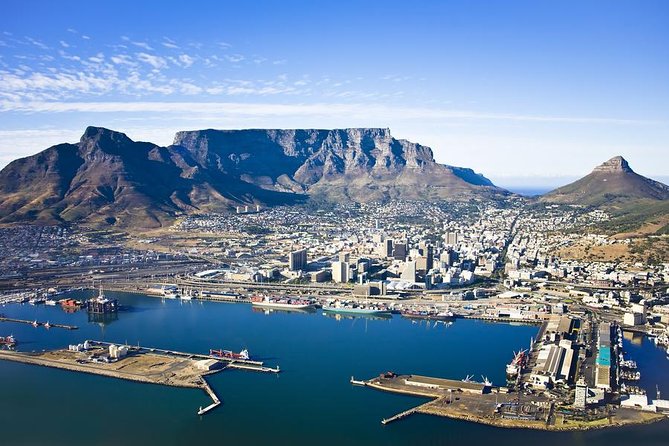 Discover the Cape Winelands: Exploring Cape Town with Tour Buses and Private Tours