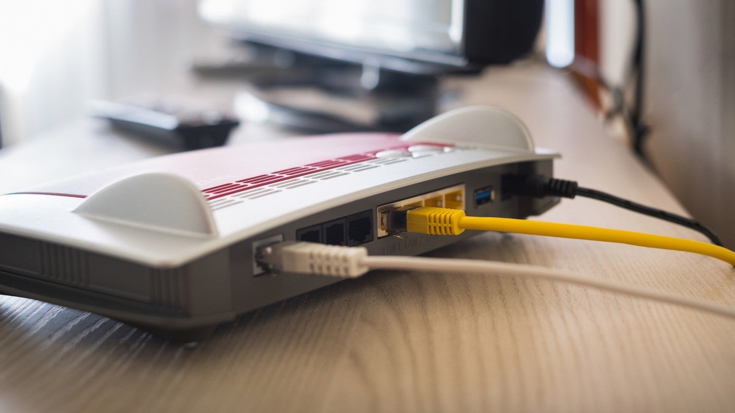 How to check the status of your router ?