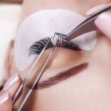 Eyelash Extensions Will Make Your Life Easier With These Six Reasons
