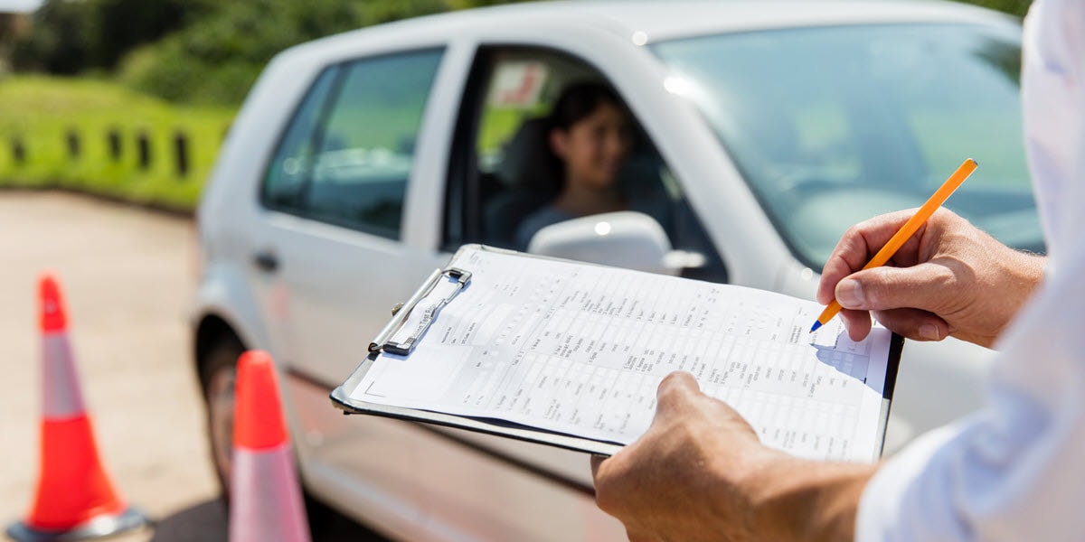 The Importance of Attending Driving School | YLOODrive