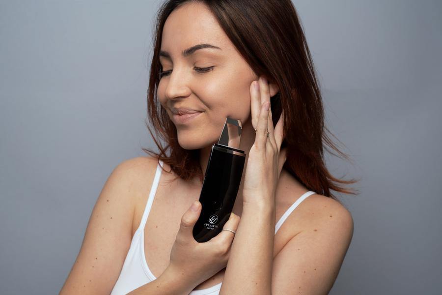 Get Rid of Blackheads with Ultrasonic Scrubber