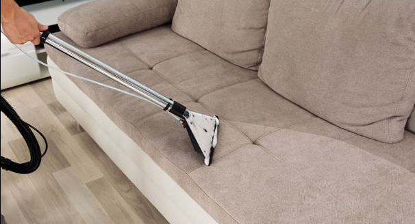 Couch cleaning with professionally skilled experts