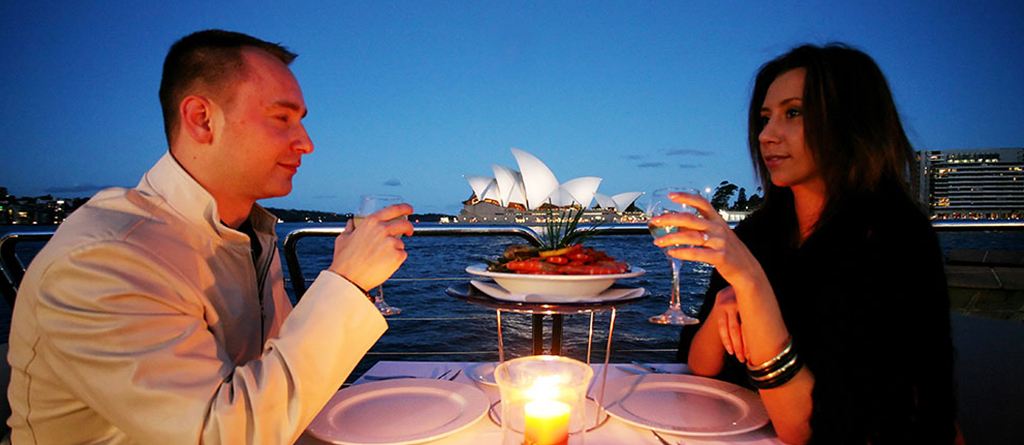 Valentine’s Day Ideas For Vlogger Couples