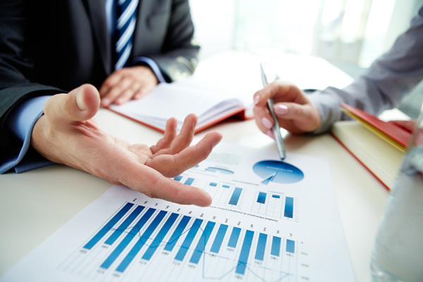 How to Set And Reach Your Financial Goals