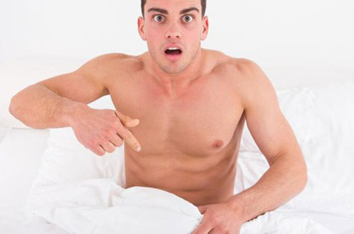 Mọc mụn trắng tại bao da quy đầu