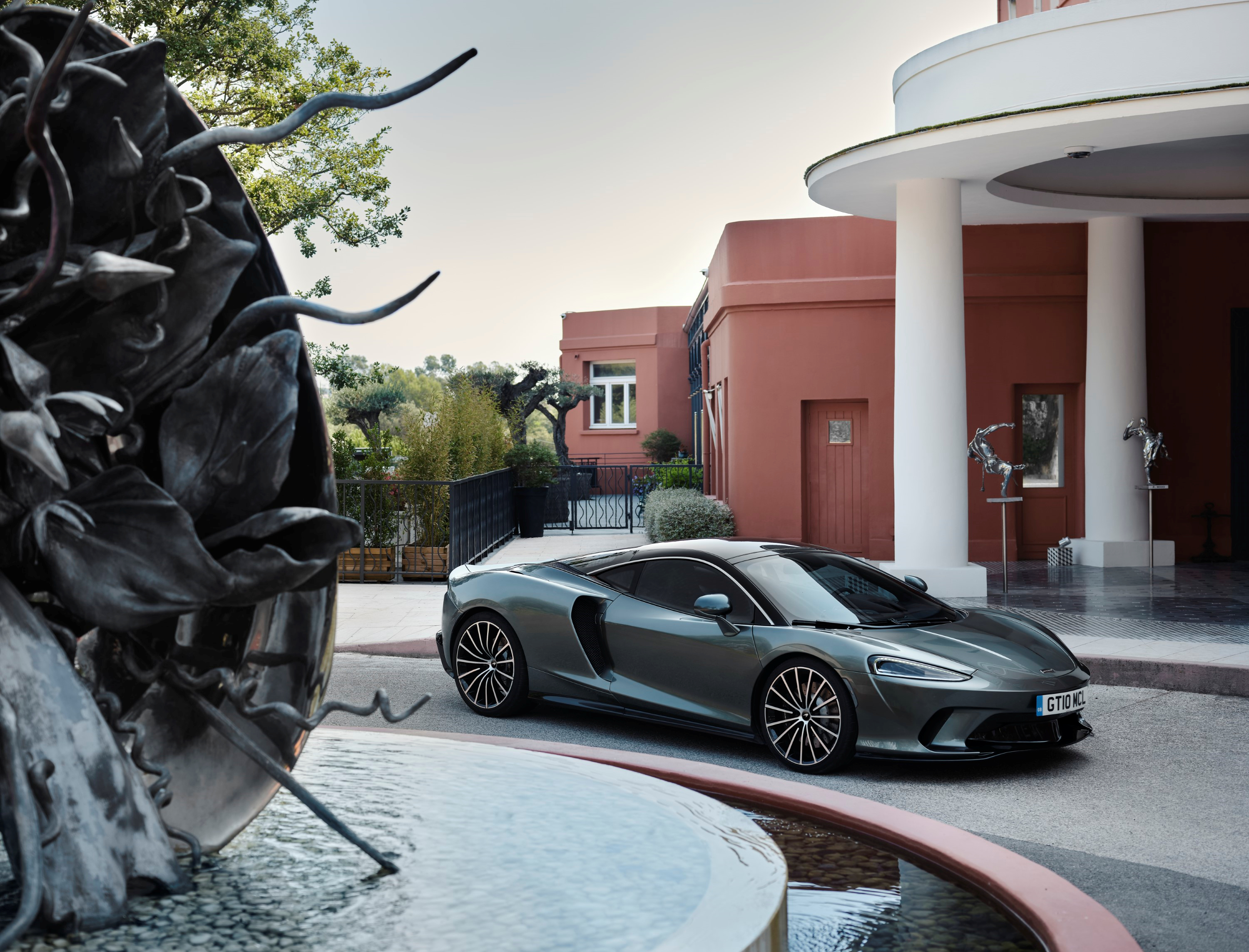 McLaren GT Review: Cruise Missile