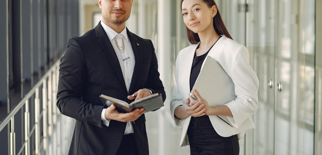 HOW TO BECOME AN EXPERT AT ANYTHING?