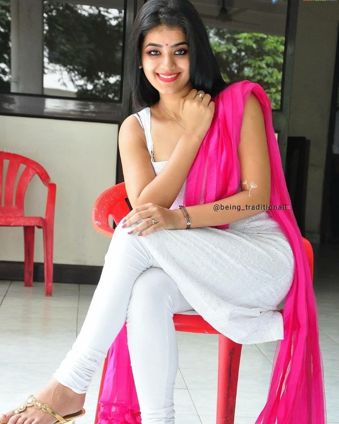 Smiling and Sharp Call Girls in Karachi