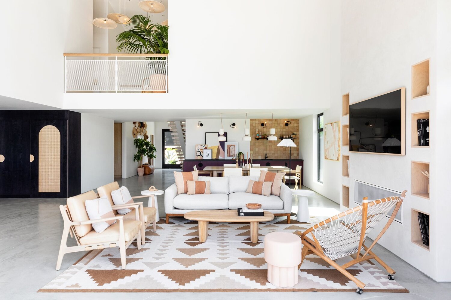 Modern Beach House and Luxury Homes in Encinitas