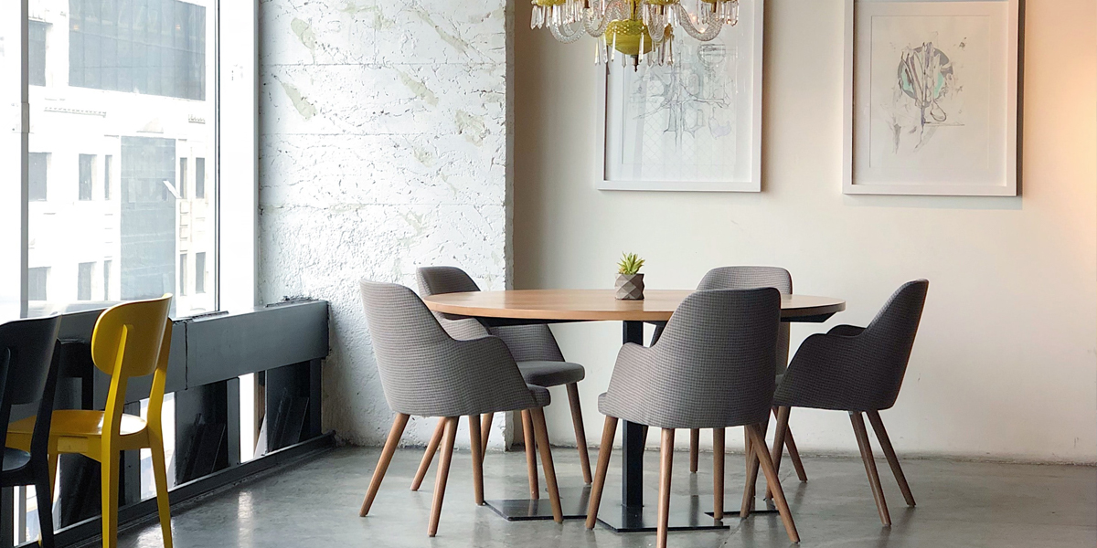 How to buy furniture for the living room?