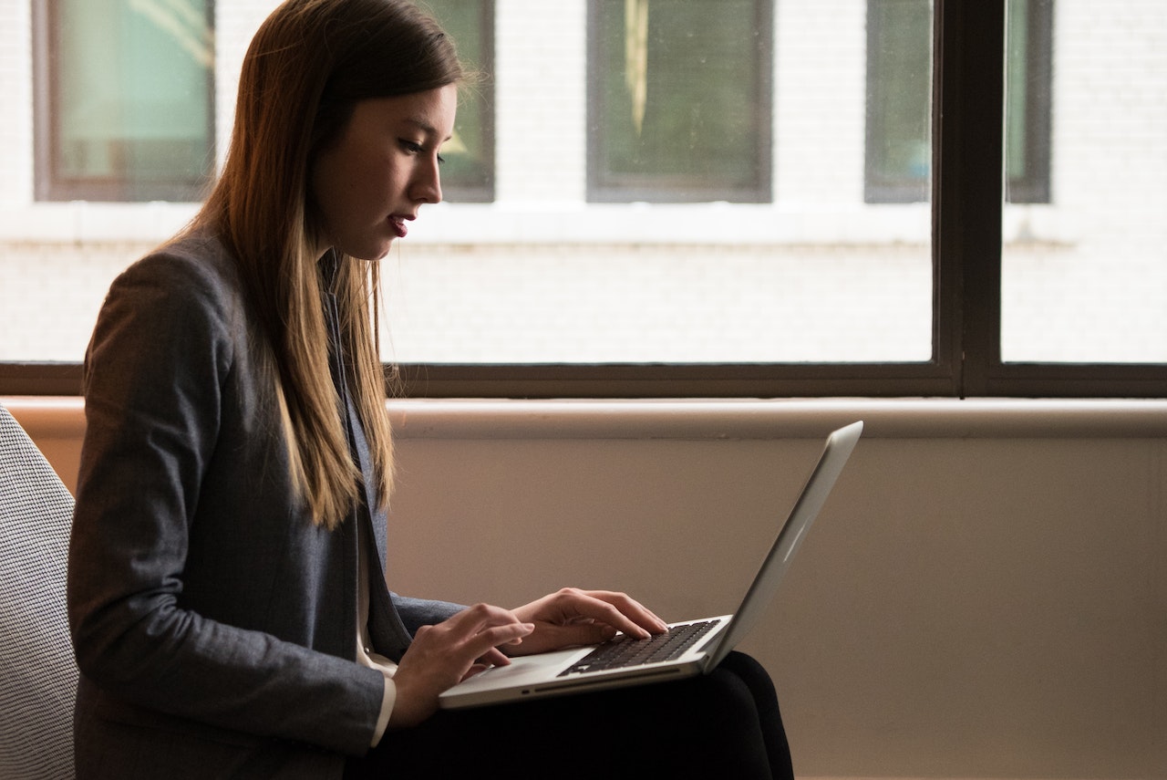 4 Ways AI Content Platforms Can Help You With SEO