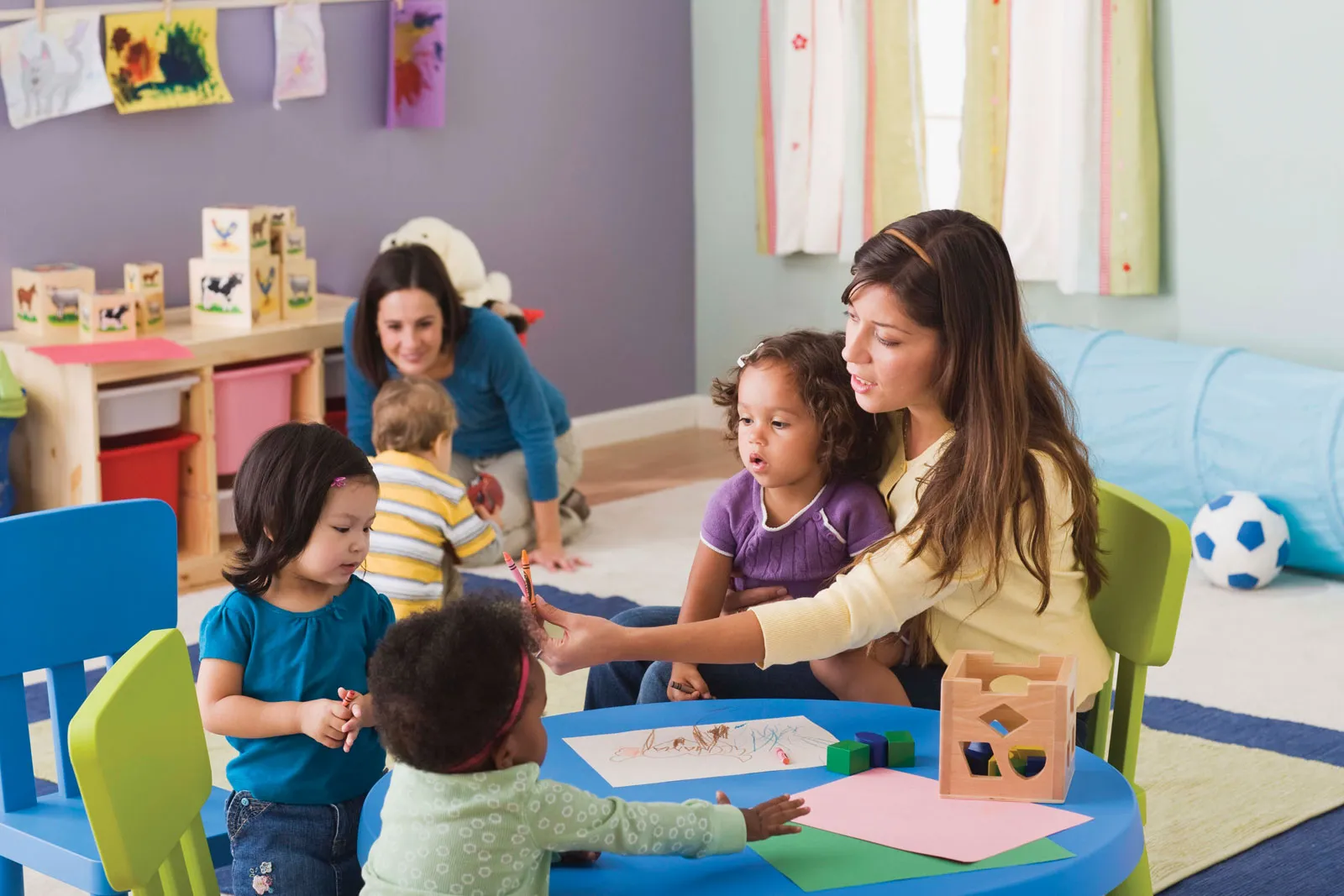 Essential Tips for Choosing an Ideal Daycare for Your Child