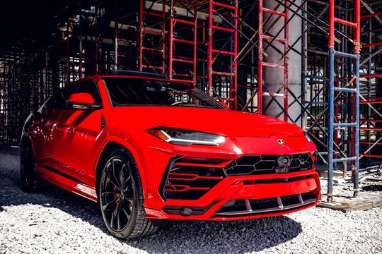 LAMBORGHINI URUS - RED - La Stalla Exotics