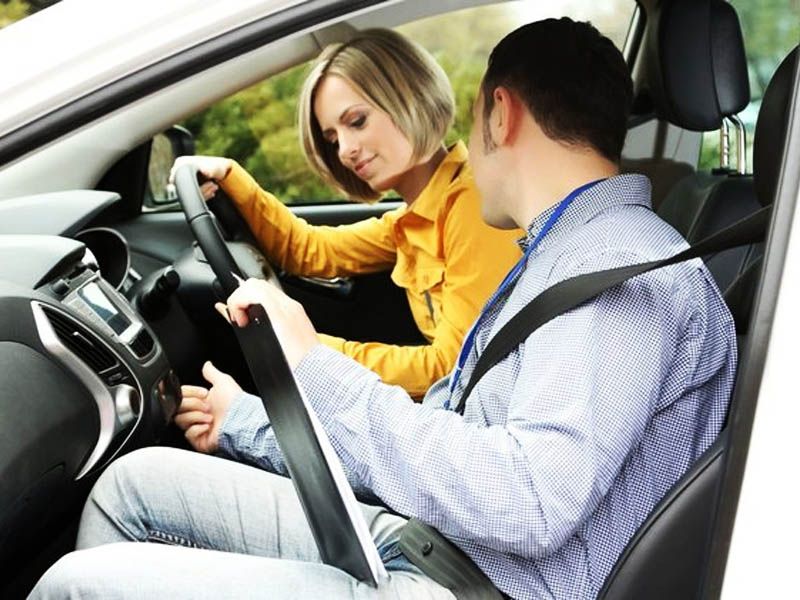 How can you prepare for driving lessons? Here are the answers to your questions as well as useful tips!