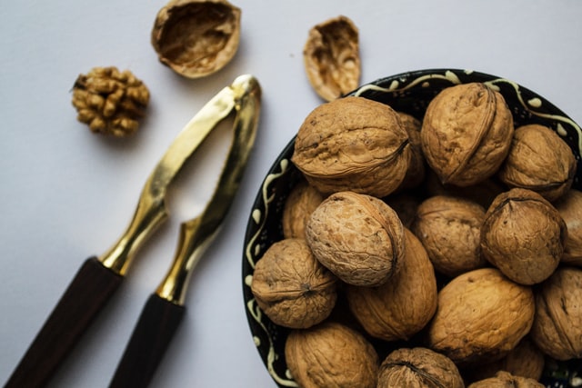 10 Amazing Benefits of Walnuts