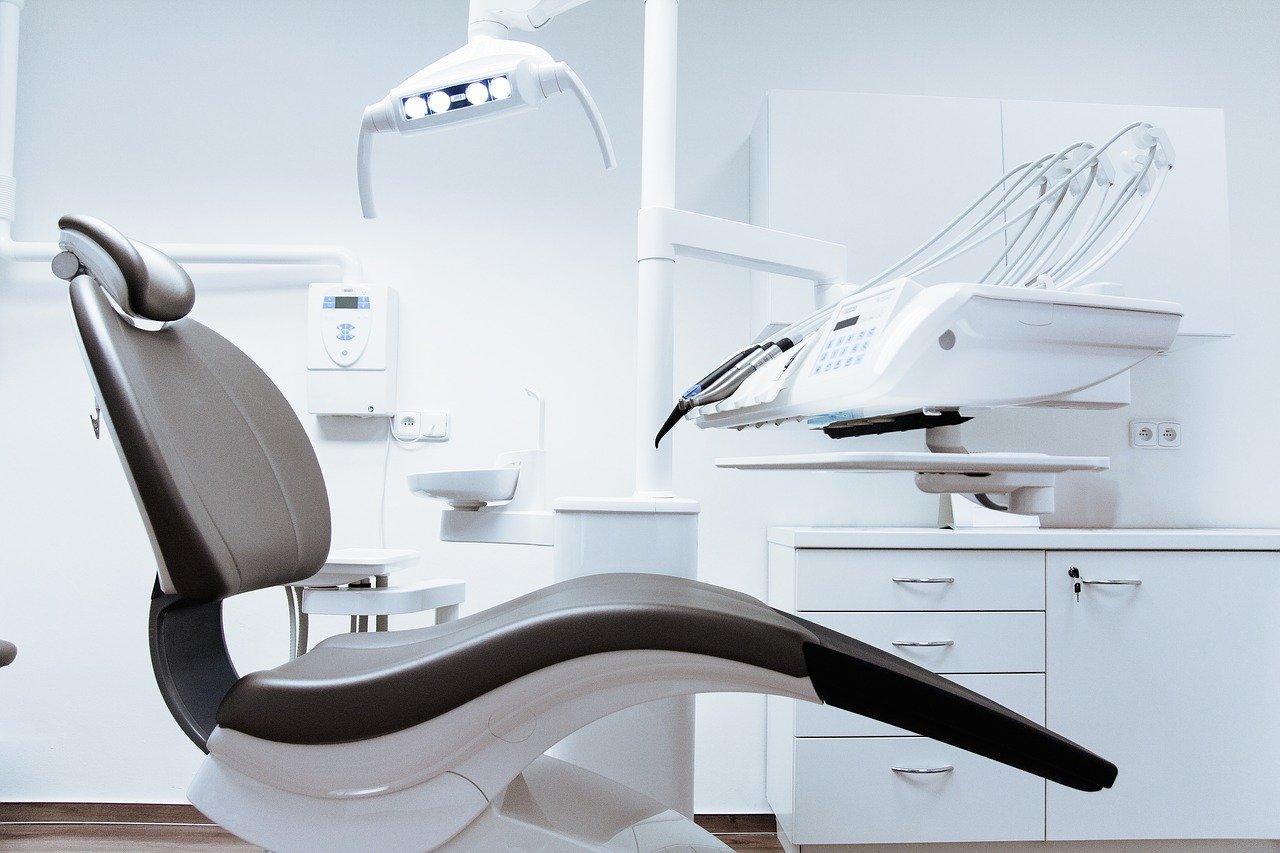 Top Things To Consider When Selecting A Dental Clinic