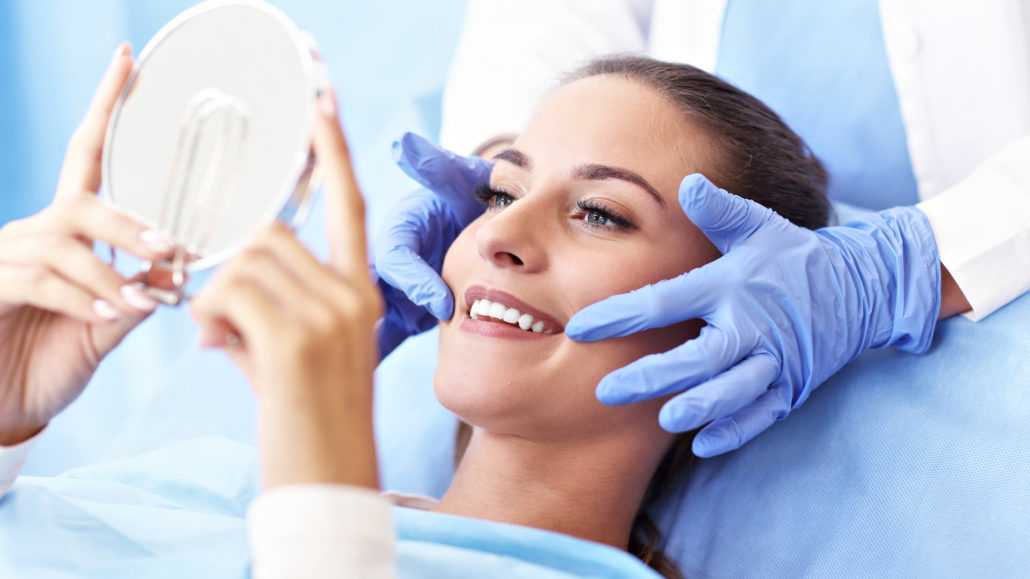 Smile Goals? Here’s How a Cosmetic Dentist Can Help You Get There