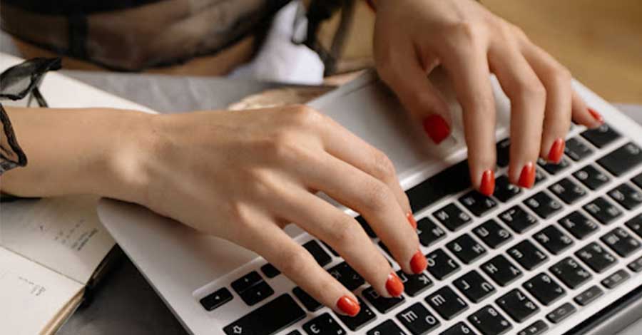 Trying Online Dating in 2022? Avoid Doing These 6 Things!